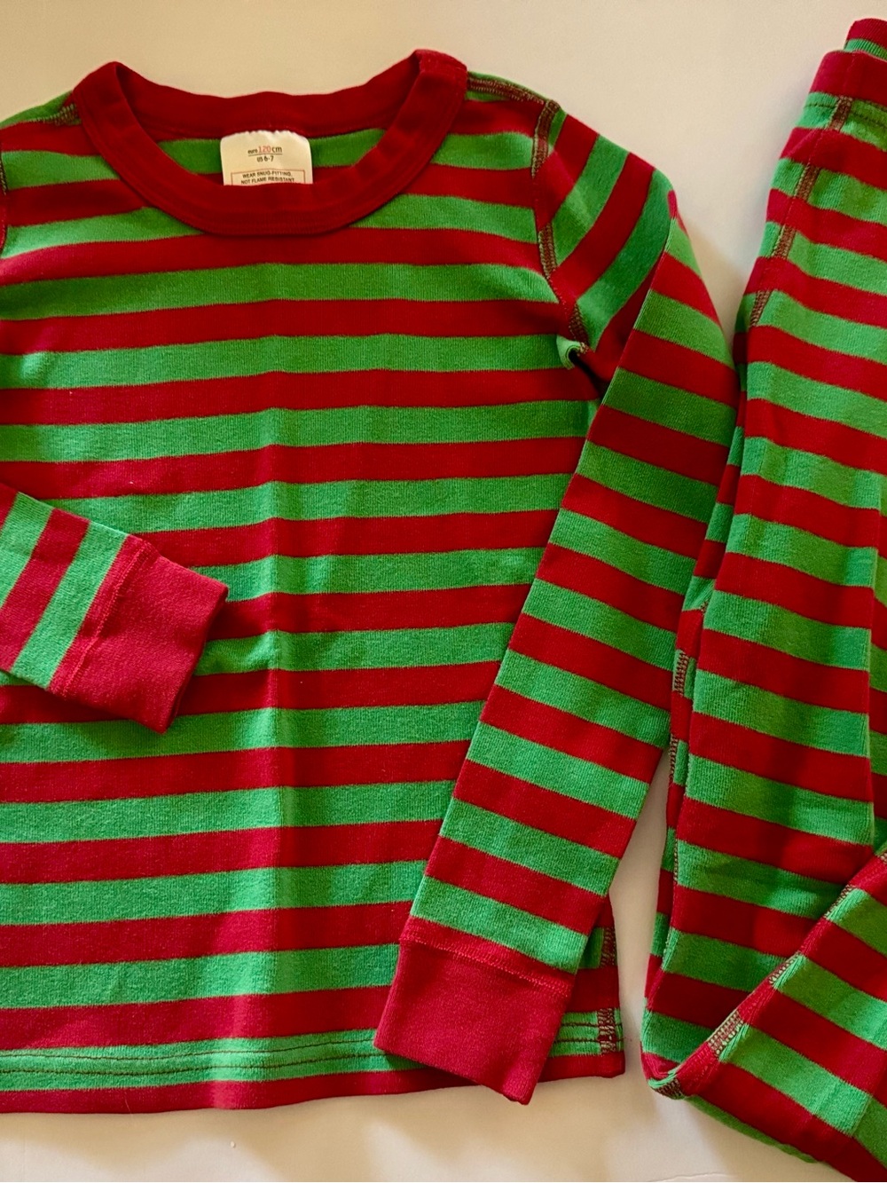 Hanna Andersson 6/7 red green holiday pajamas 2 piece set